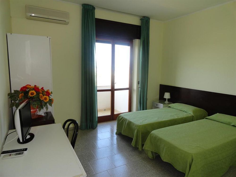 Miramare Hotel 3*